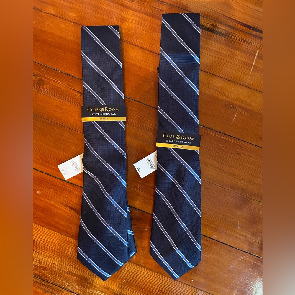 2 Club Room men’s ties. Never worn tags still attached. Navy blue
